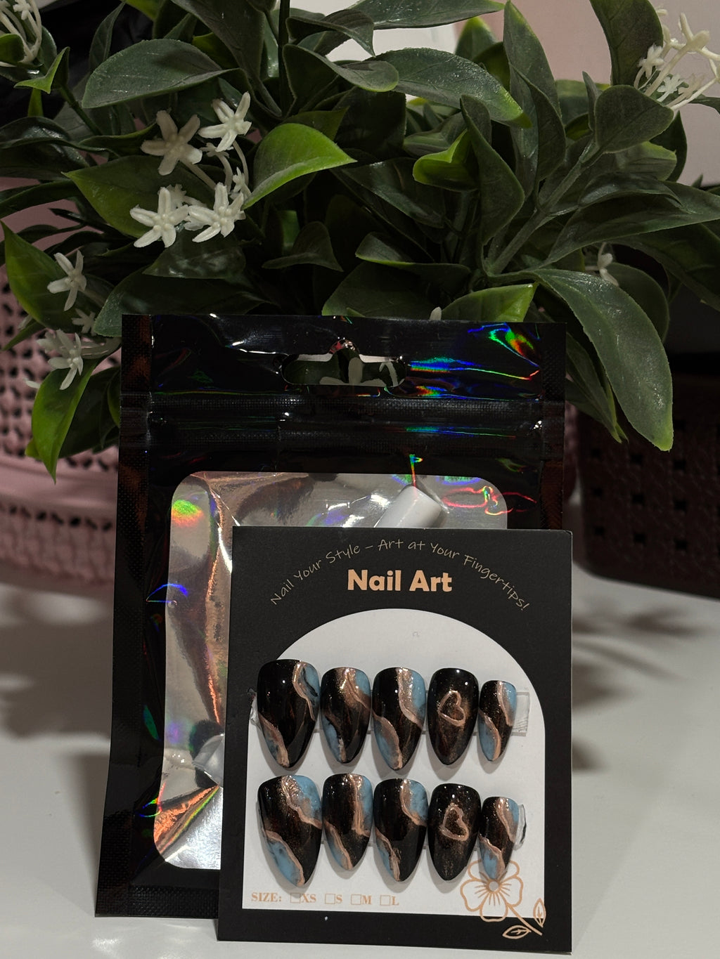Press on nails